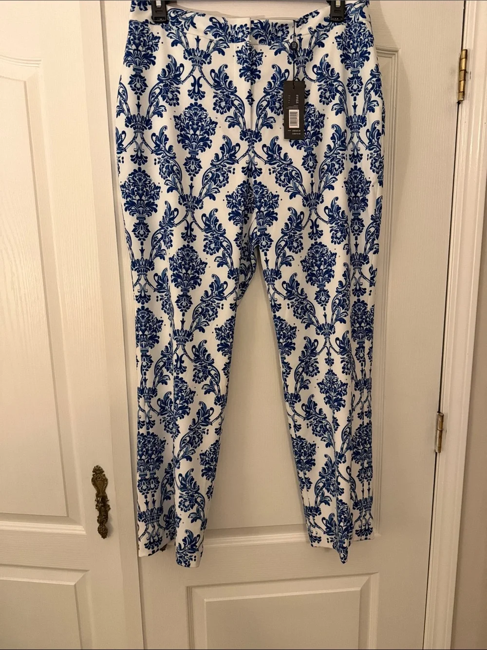 Elie Tahari Runway Collection Blue and White Damask Print Pants. Size 16 NWT - Picture 5 of 6